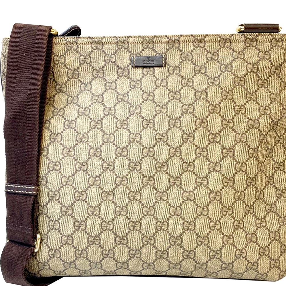 Authentic Preloved Gucci Messenger/crossbody!